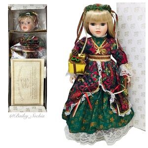 NWT Heritage Signature Collection Christmas Nicole Doll